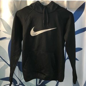 Nike Dri-Fit Pullover hoodie